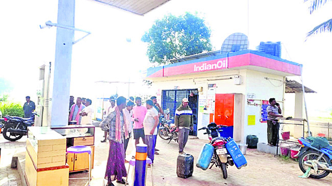 పెట్రోల్‌ బంక్‌ యజమానికి రూ.50వేలు అపరాధ రుసుం 2