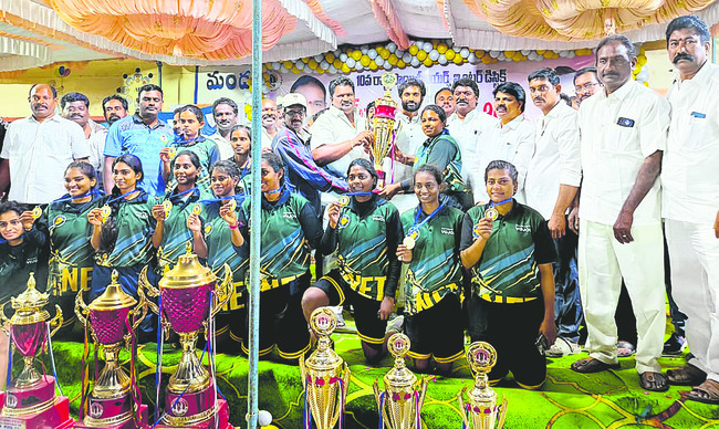 క్రీడలతో జాతీయ గుర్తింపు1