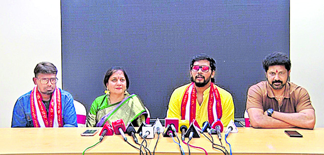 త్రిముఖ సస్పెన్స్‌ సైకలాజికల్‌ థ్రిల్లర్‌ మూవీ 1