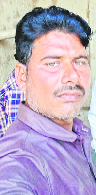 ప్రమాదవశాత్తు గుంతలో పడి లైన్‌మన్‌ మృతి 1