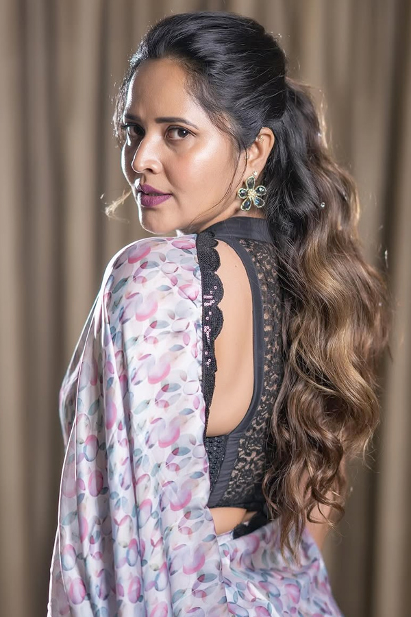 Anchor Anasuya Bharadwaj Shared Intresting Post On Social Media Photos2
