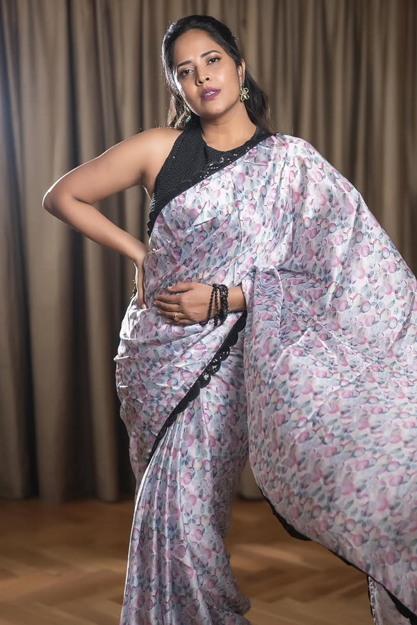 Anchor Anasuya Bharadwaj Shared Intresting Post On Social Media Photos13