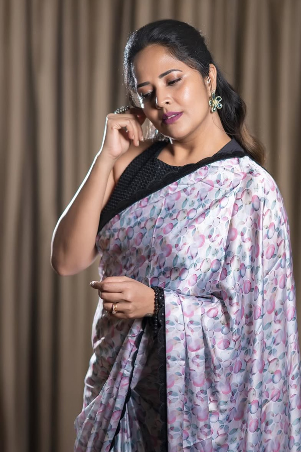 Anchor Anasuya Bharadwaj Shared Intresting Post On Social Media Photos14