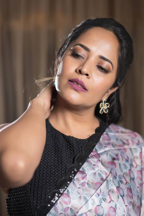 Anchor Anasuya Bharadwaj Shared Intresting Post On Social Media Photos8