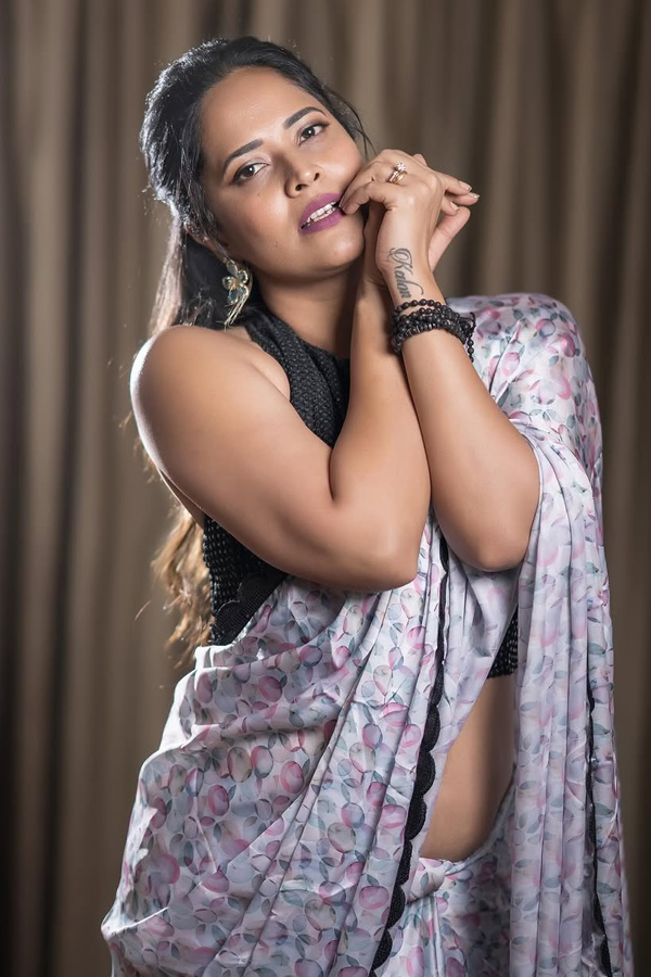 Anchor Anasuya Bharadwaj Shared Intresting Post On Social Media Photos9