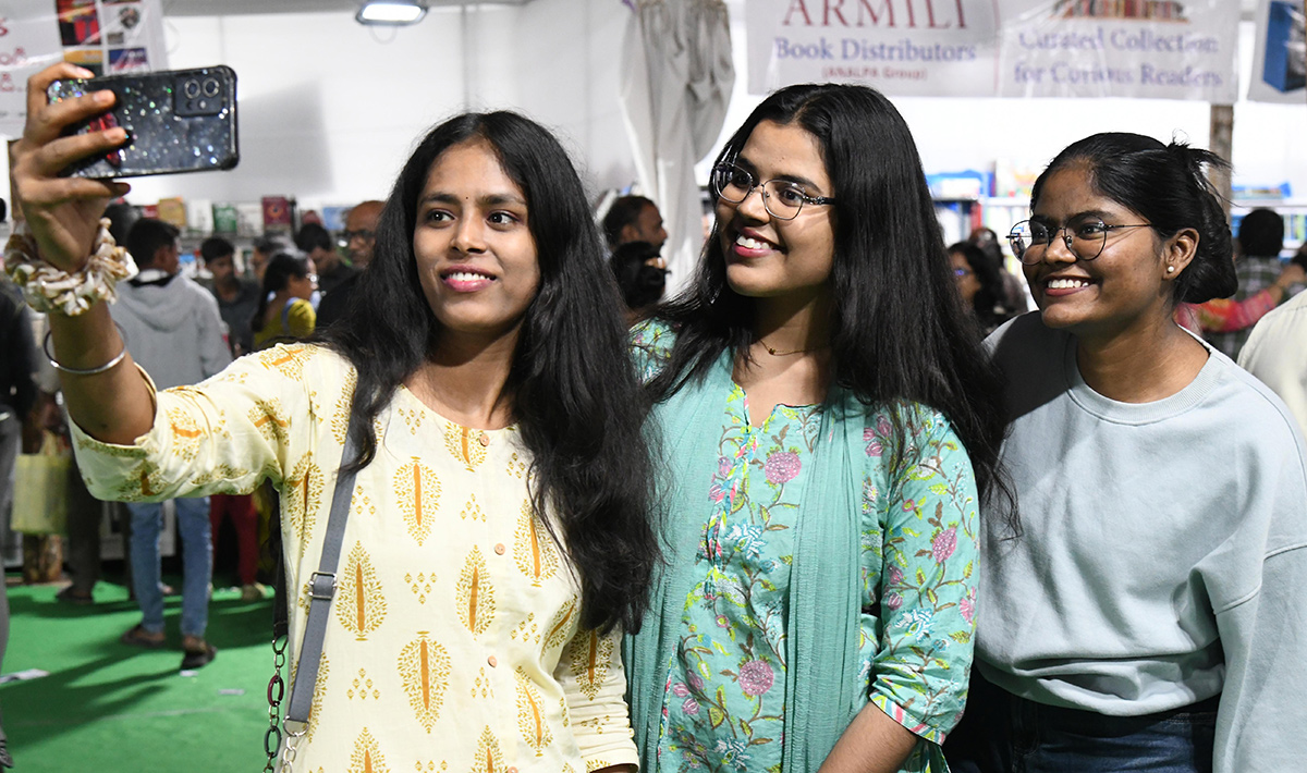 Book Fair in Hyderabad 2025 Photos15