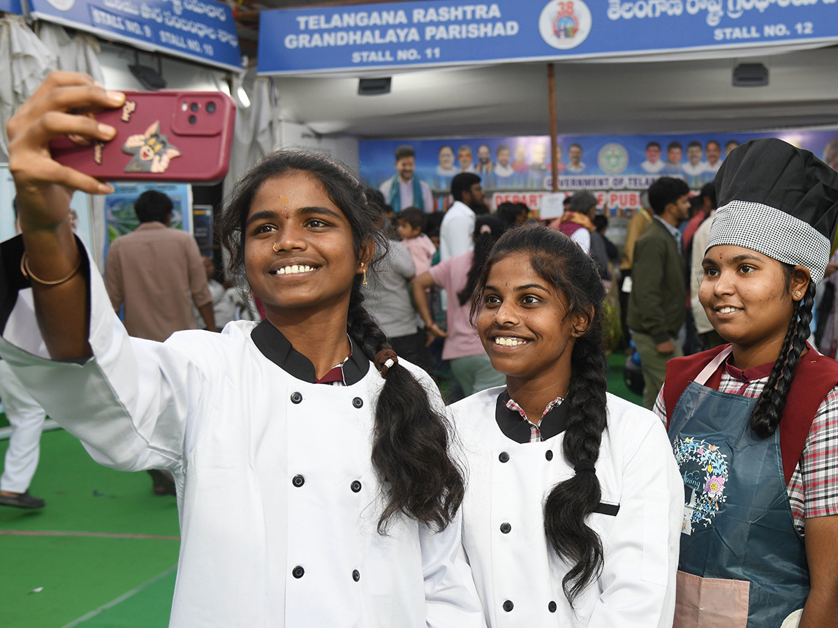 Book Fair in Hyderabad 2025 Photos2