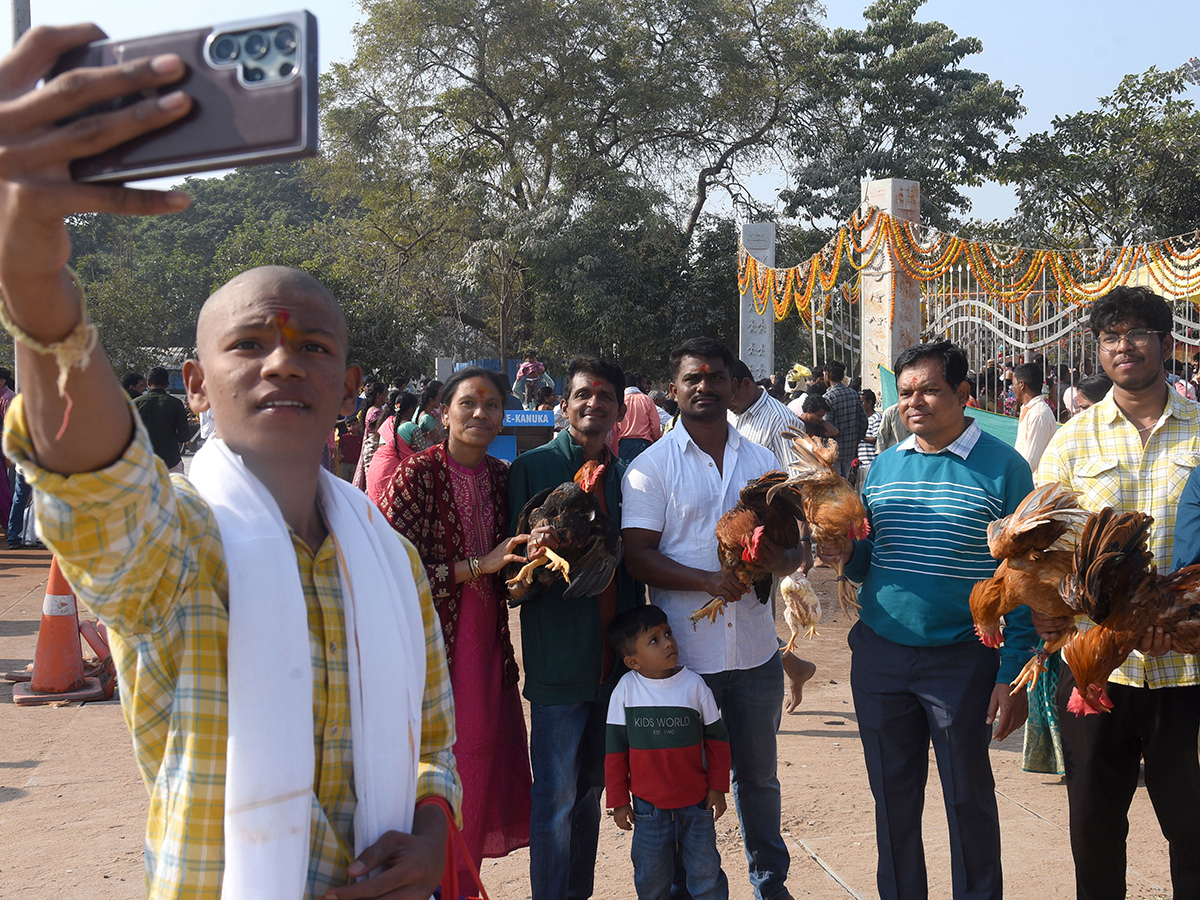 Medaram Sammakka Sarakka Jatara 2025 Photos17