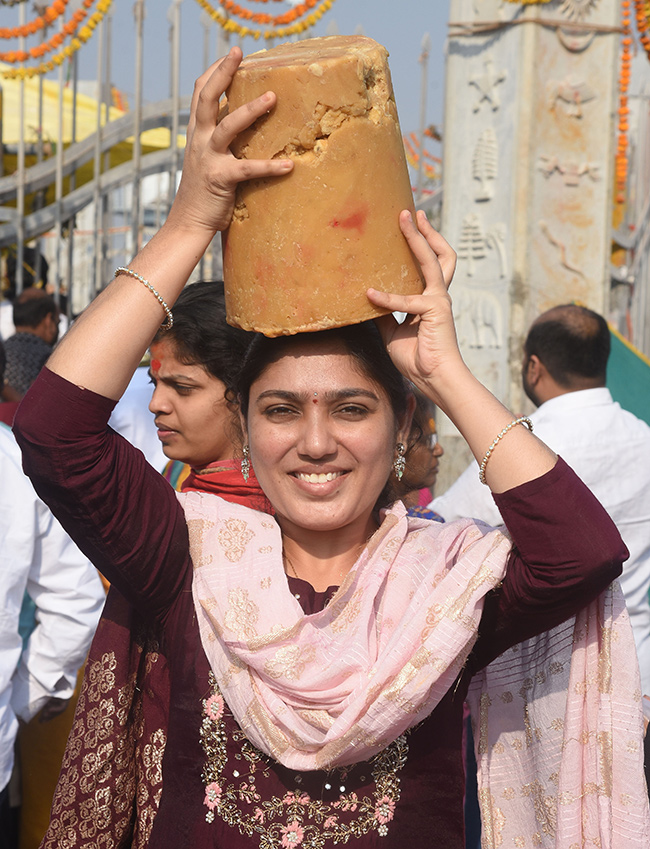 Medaram Sammakka Sarakka Jatara 2025 Photos21