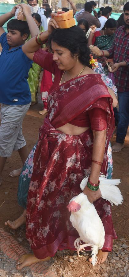 Medaram Sammakka Sarakka Jatara 2025 Photos8