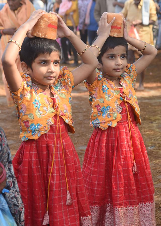 Medaram Sammakka Sarakka Jatara 2025 Photos9