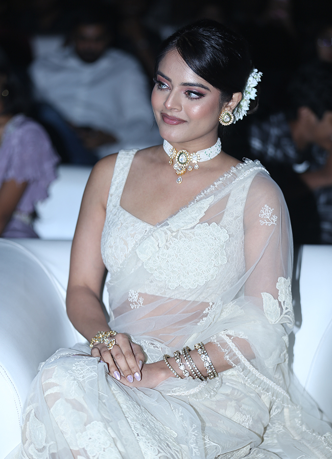 The Raja Saab : Heroines in Riddhi Kumar, Malavika Mohanan Photos9