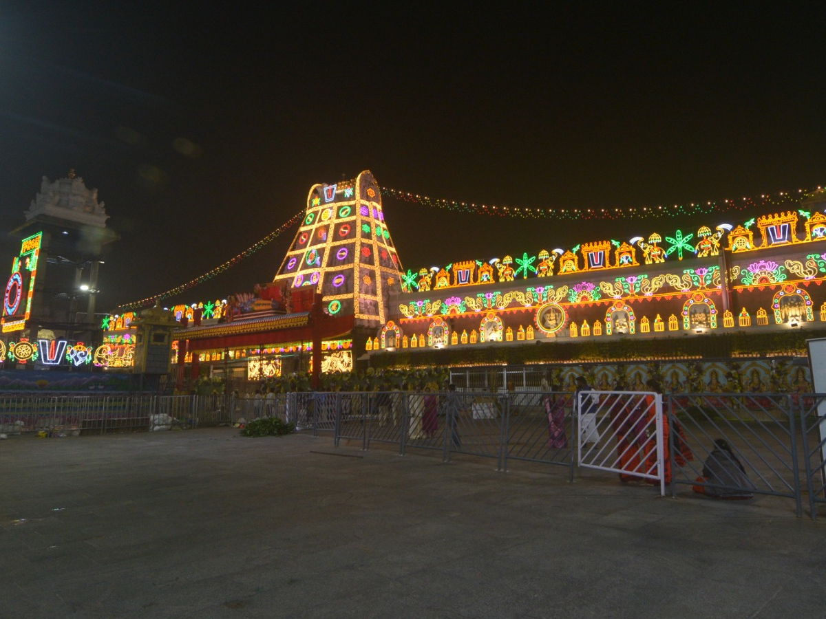 Tirumala Vaikunta Ekkadasi Decoration In Tirumala Photos1