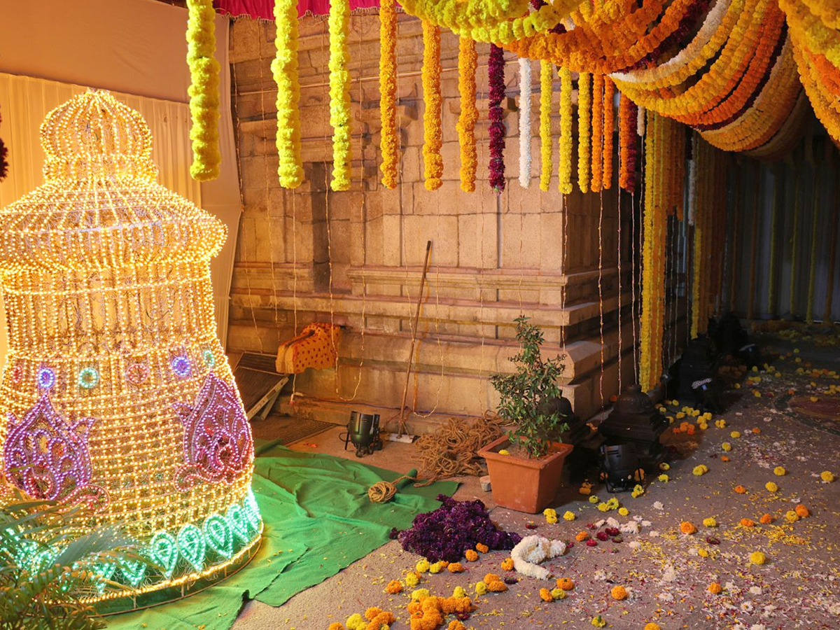 Tirumala Vaikunta Ekkadasi Decoration In Tirumala Photos20