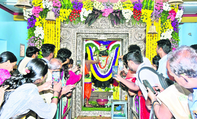 రామబంటూ.. నీ వెంట మేమయ్యా1