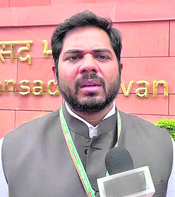 విమానం ఎగురాను వచ్చు..! 1