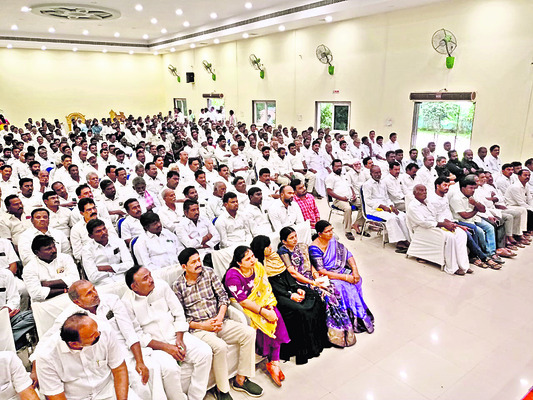 కమిటీ సభ్యులే సైన్యంగా మారాలి 1