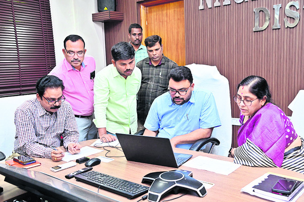 నిబంధనల మేరకు నామినేషన్ల ప్రక్రియ1