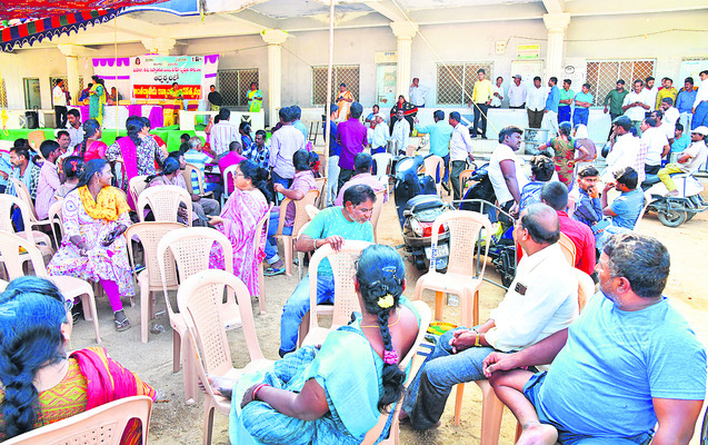 ఆటలకొచ్చి.. అలమటించి!1