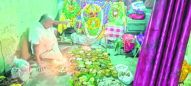 ● వైభవంగా ద్వాదశ పూజలు2