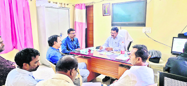 బ్యాంకుల్లో రద్దీ..2