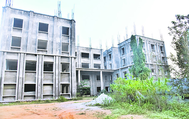 సీఎం సారూ.. ఇటు చూడరూ...2