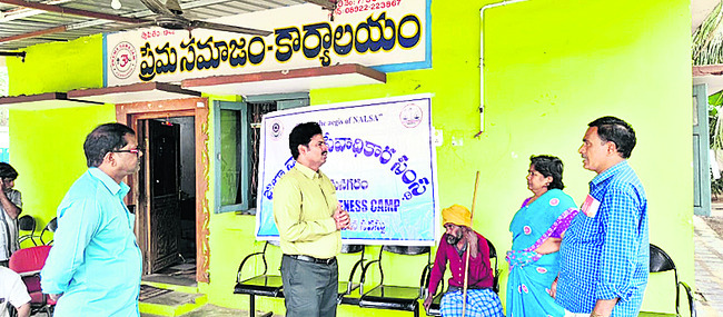 పుష్పాలంకరణలో పైడితల్లి1