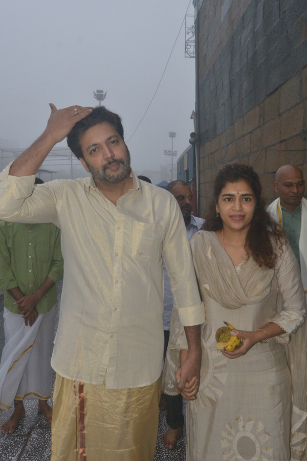 Actor Jayam Ravi And Singer Kenisha Visited Tirumala Photos13
