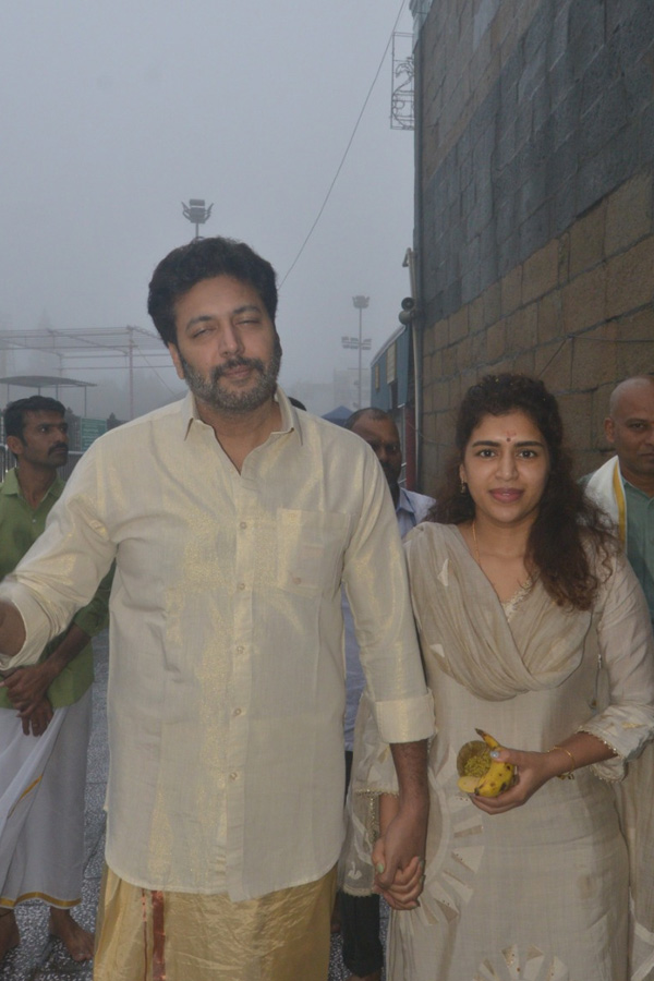 Actor Jayam Ravi And Singer Kenisha Visited Tirumala Photos14