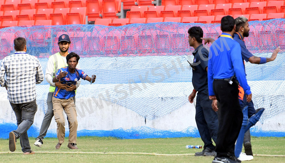 Hyderabad Cricket Association Security Failed14