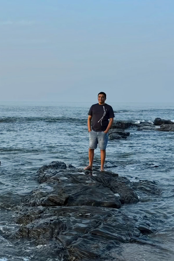 Producer Dil Raju garu spending joyful moments at the beach with his family14