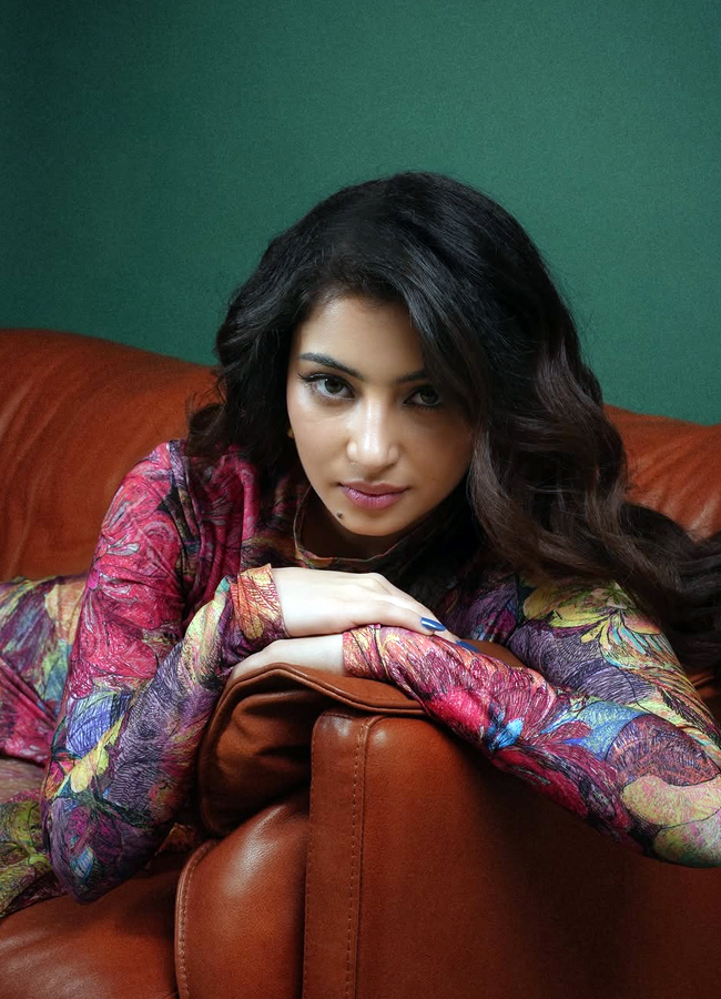 Sara Arjun is looking like a colorful butterfly (Photos)3