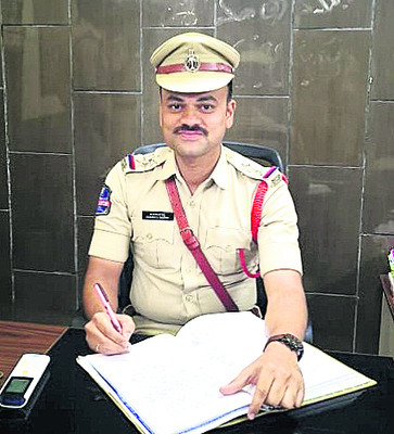 తాళం వేస్తే టార్గెట్‌1