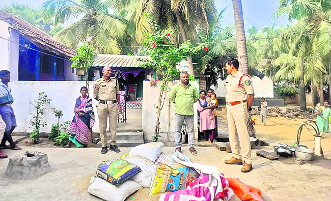 నిరసన గళంపై ఆంక్షలు 2