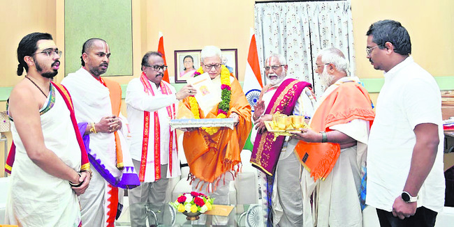 నేడు వైకుంఠ ద్వార దర్శనం1