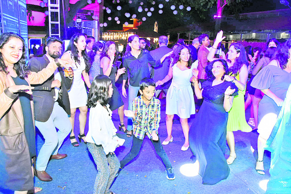 ఇతరులకు ఇబ్బంది కలిగిస్తే అరెస్టే: కమిషనర్‌ 3