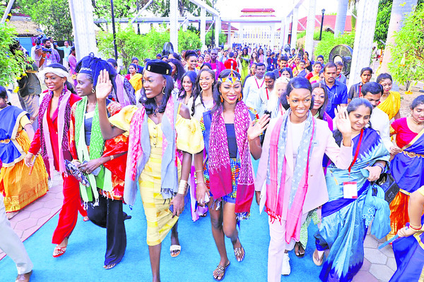 పర్యాటకానికి ఊపు1