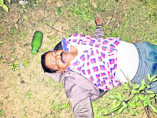 ఉపాధ్యాయుడి హఠాన్మరణం 
2