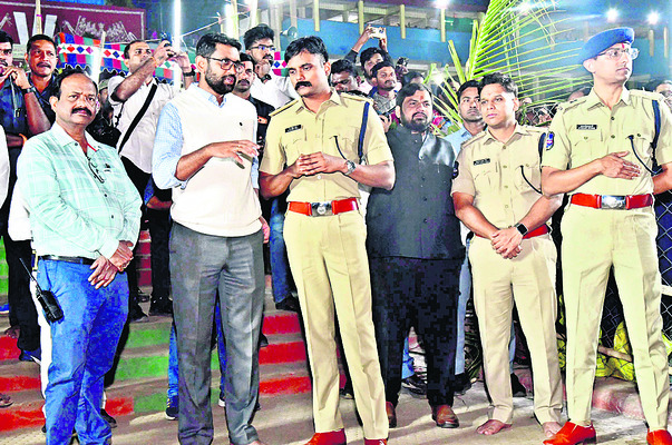 లాహిరి..లాహిరి.. లాహిరిలో..4