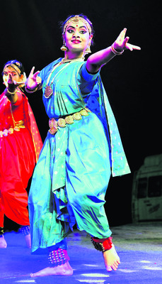 లాహిరి..లాహిరి.. లాహిరిలో..6