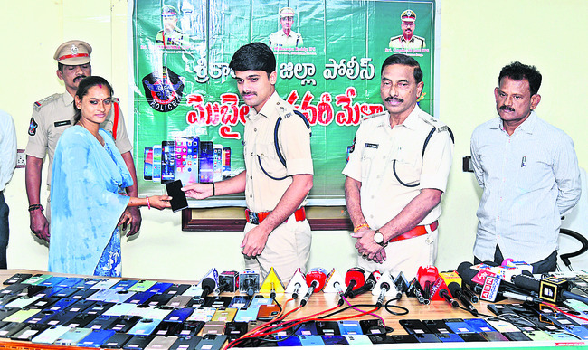 555 ఫోన్ల రికవరీ 1