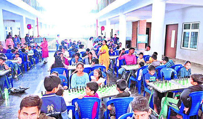 అట్టహాసంగా చదరంగం పోటీలు 2