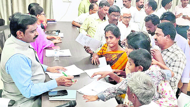 ప్రజలలో సంతృప్తి స్థాయి పెరగాలి2