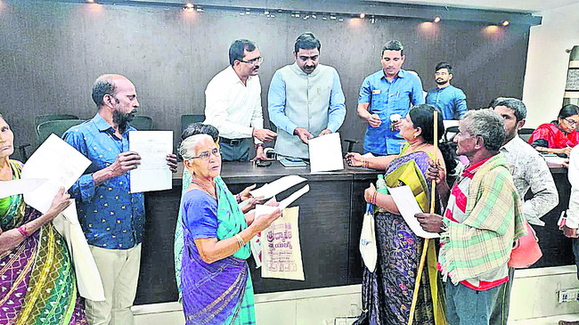 ఉత్తరద్వార దర్శనానికి ఏర్పాట్లు 1