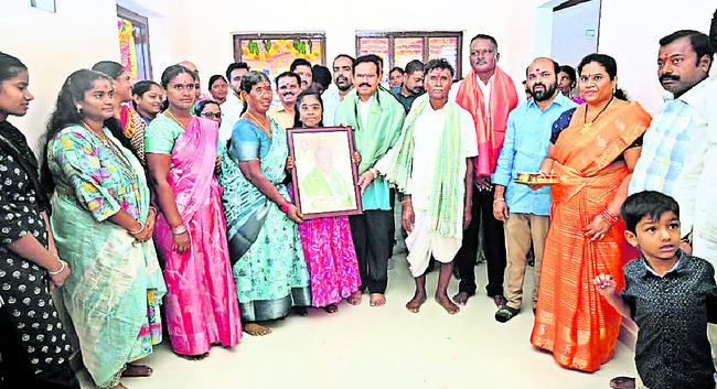 అభివృద్ధి అంతంతే..2