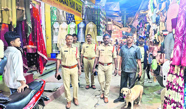 నగరంలో మత్తు పదార్థాల నిల్వలపై తనిఖీలు 
1