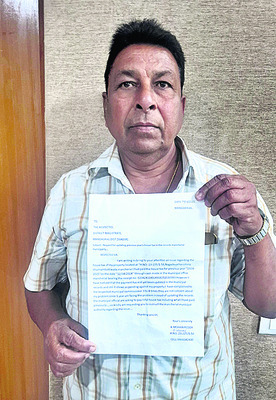 కాంట్రాక్టర్‌పై చర్యలు తీసుకోవాలి1