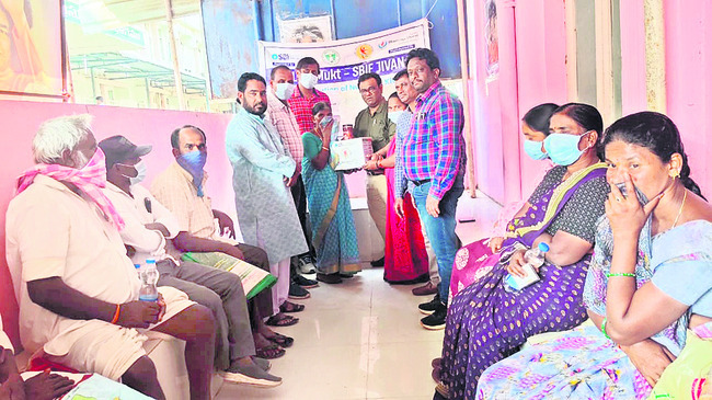 వైకుంఠ ఏకాదశికి ముస్తాబు 
2