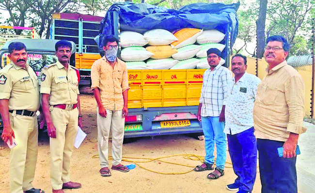 హద్దు దాటిన బియ్యం దందా 1