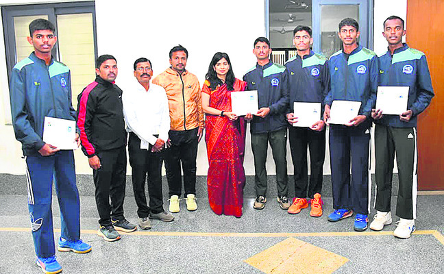 క్రీడాకారులకు   అభినందనలు1